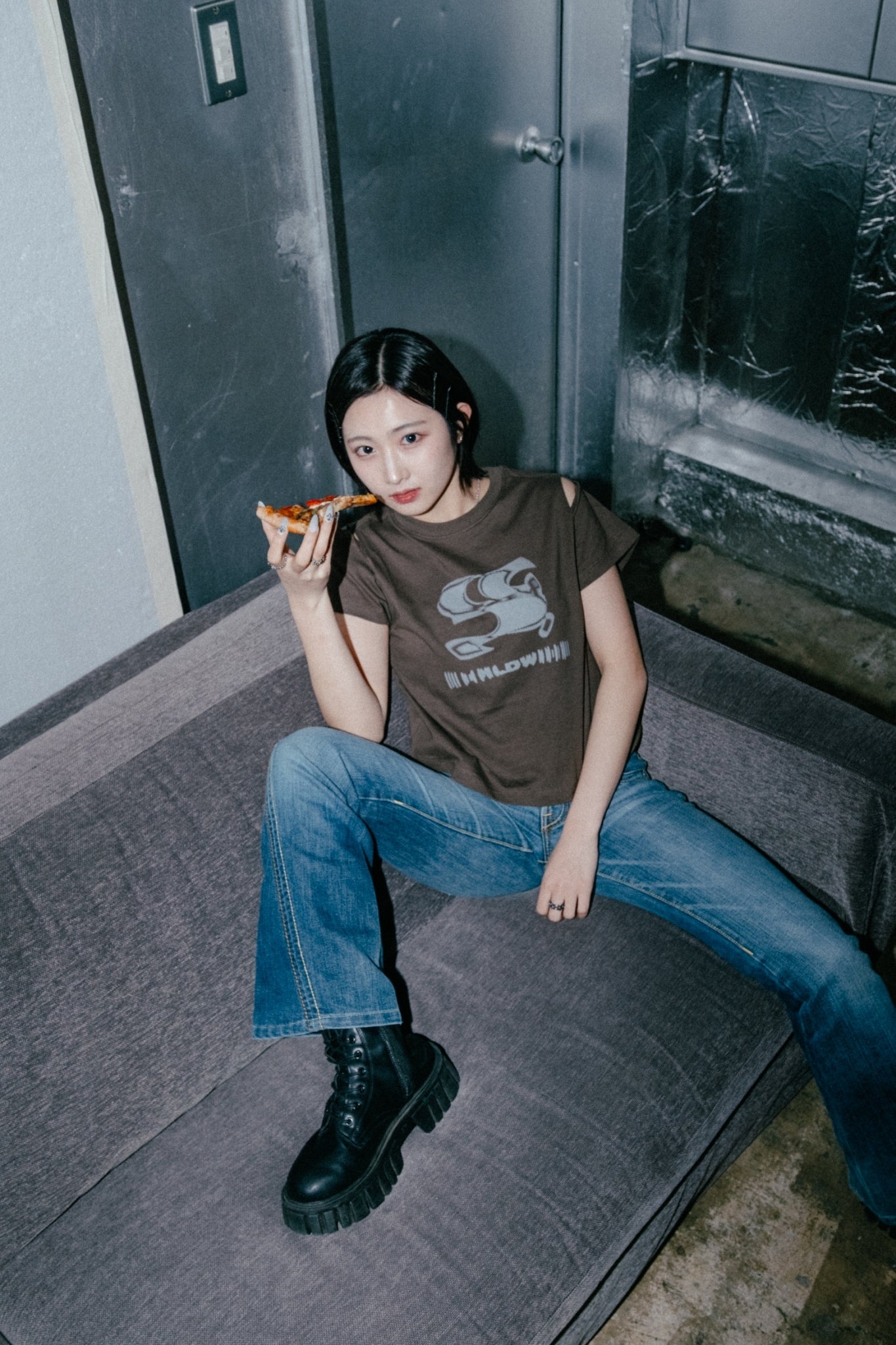 (WOMAN) WAVE Symbol Cut out SHORT SLEEVE T-Shirt