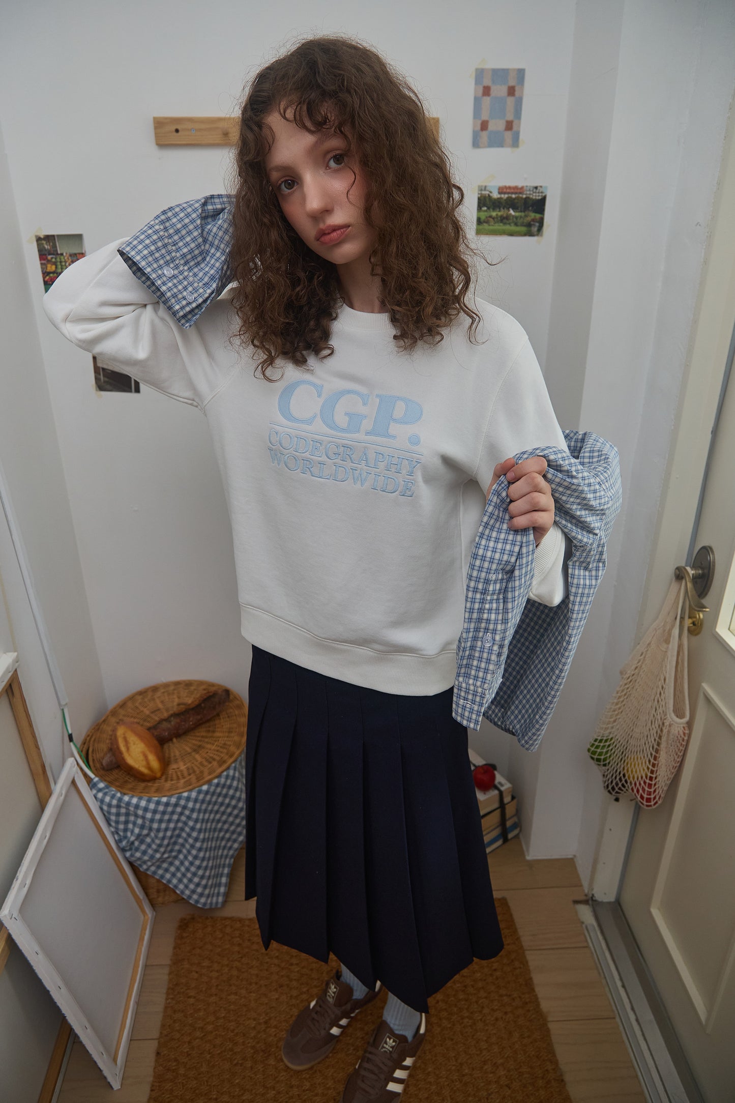 (Women's) Square Logo Sweatshirt CBEBWTL020